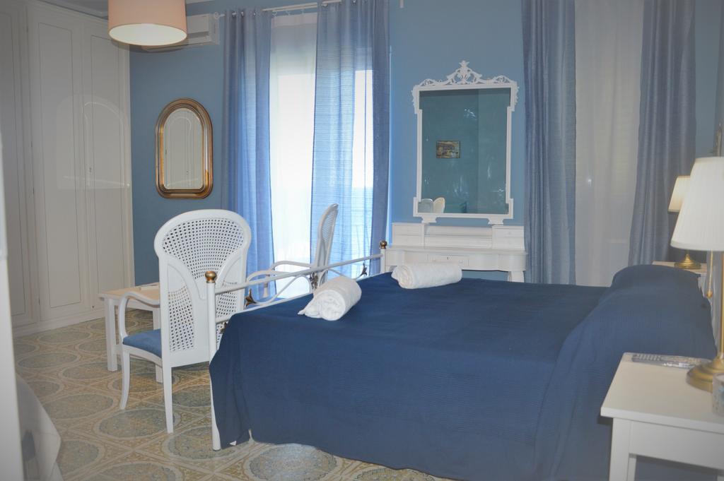 B&B A Due Passi Dal Mare Таорміна Екстер'єр фото